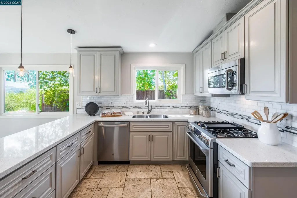 11 Dale Court Lafayette CA 94595
