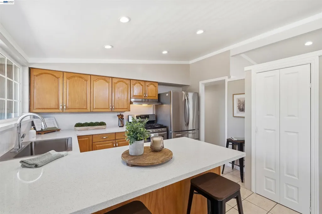 27767 Coronado Way Hayward CA 94545