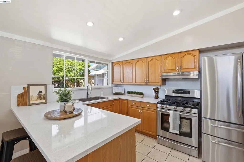 27767 Coronado Way Hayward CA 94545