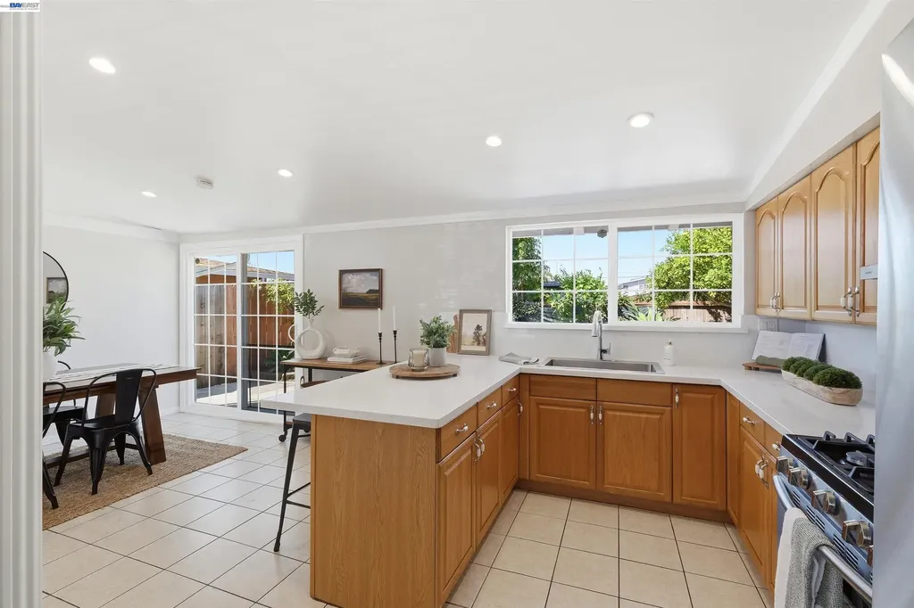 27767 Coronado Way Hayward CA 94545