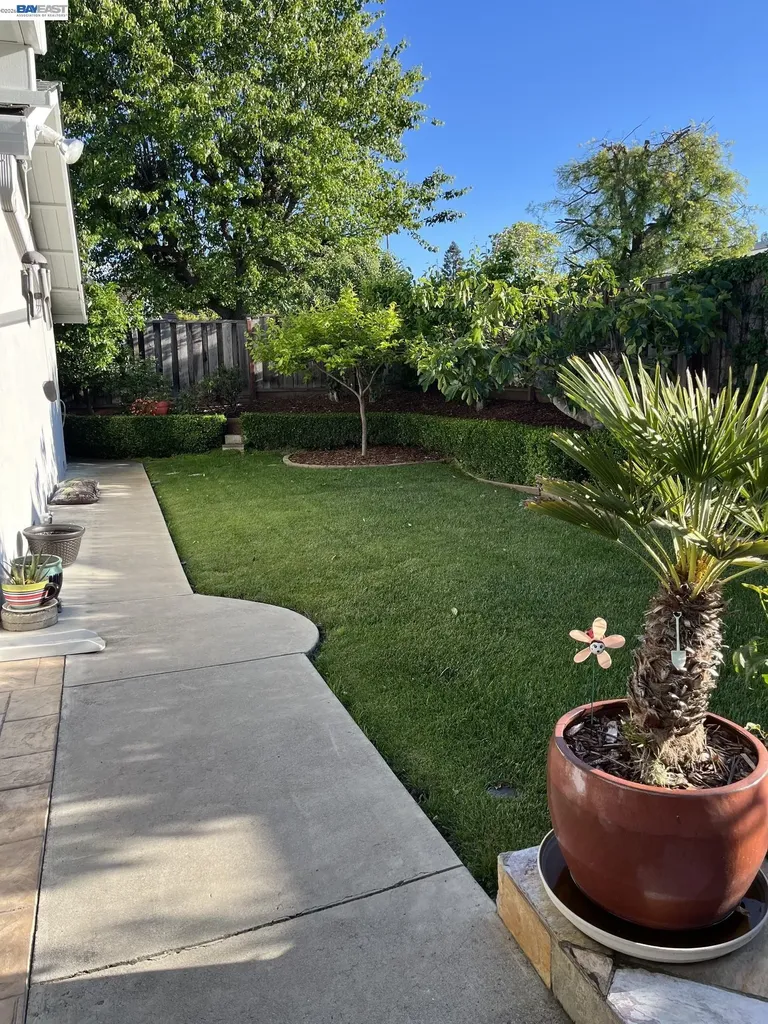 5633 San Antonio Street Pleasanton CA 94566