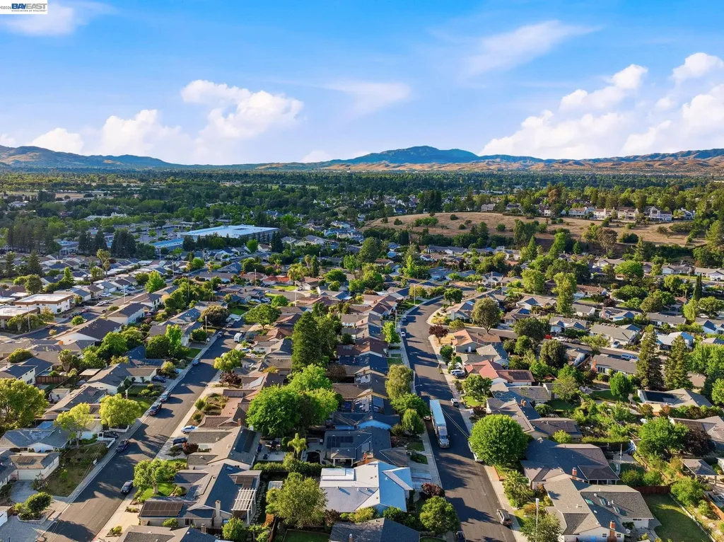 5633 San Antonio Street Pleasanton CA 94566