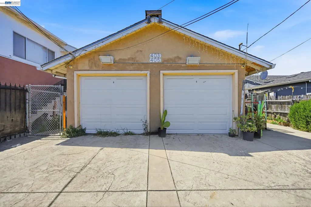 403-405 105th Avenue Oakland CA 94603