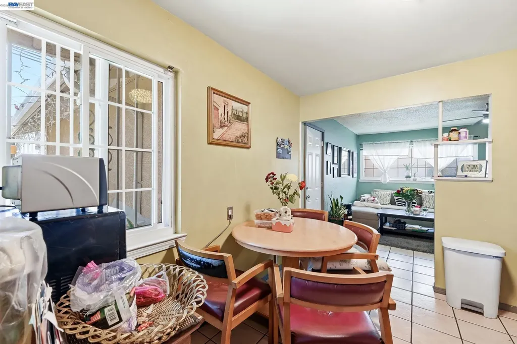 403-405 105th Avenue Oakland CA 94603