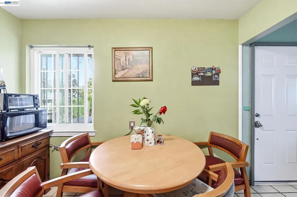 403-405 105th Avenue Oakland CA 94603