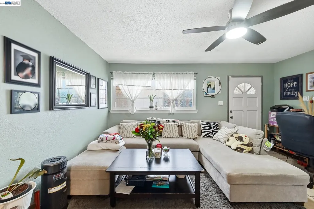 403-405 105th Avenue Oakland CA 94603