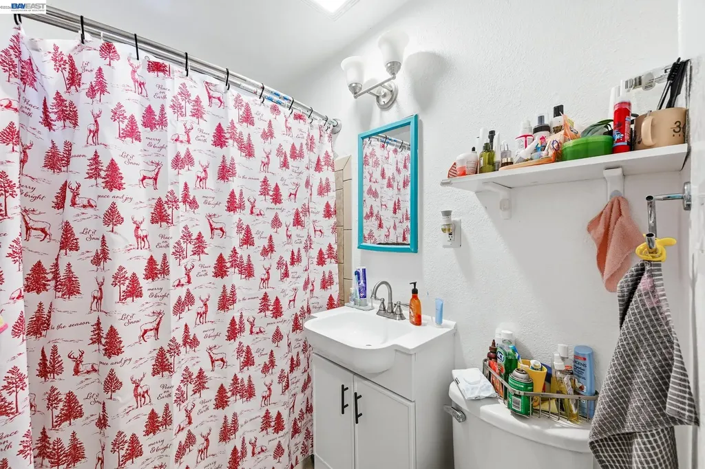 403-405 105th Avenue Oakland CA 94603