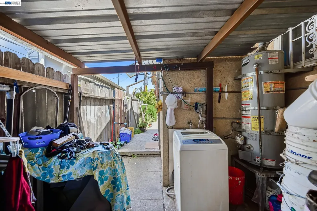 403-405 105th Avenue Oakland CA 94603