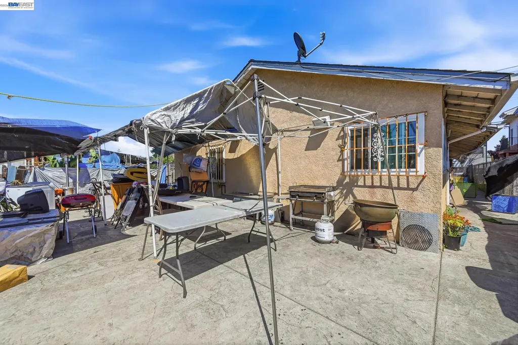 403-405 105th Avenue Oakland CA 94603