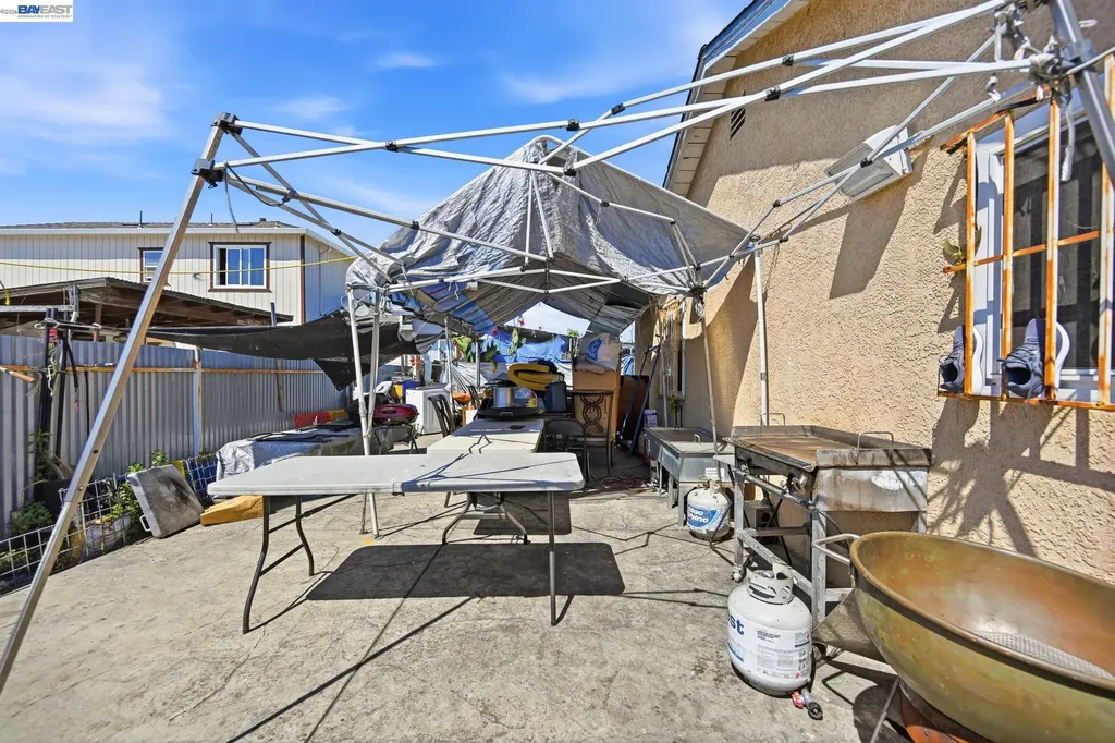 403-405 105th Avenue Oakland CA 94603