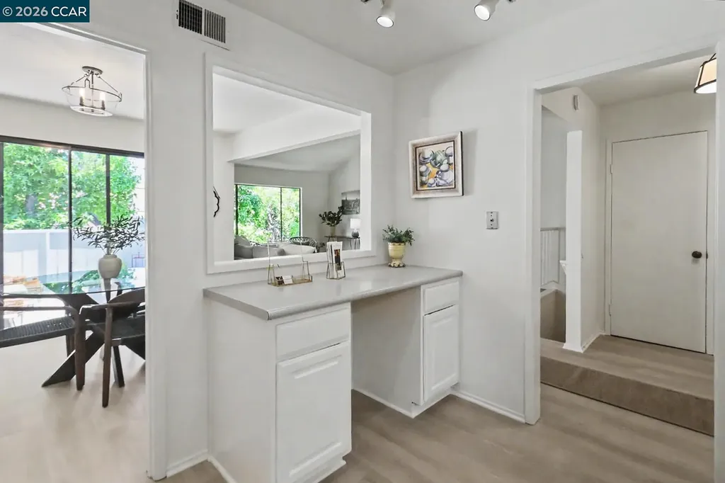 378 Camelback Road Pleasant Hill CA 94523