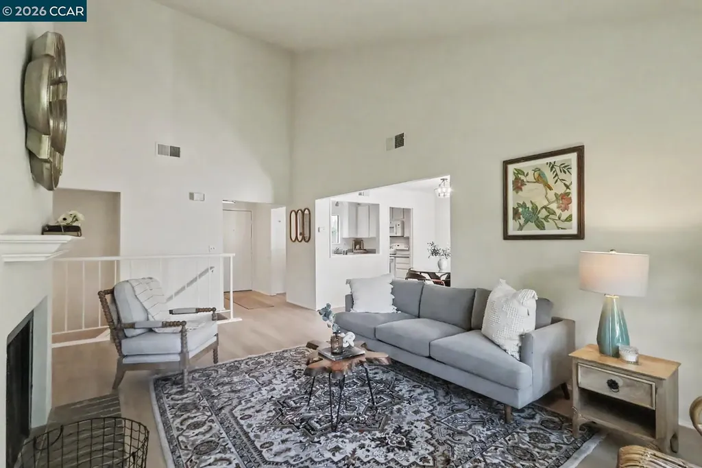378 Camelback Road Pleasant Hill CA 94523
