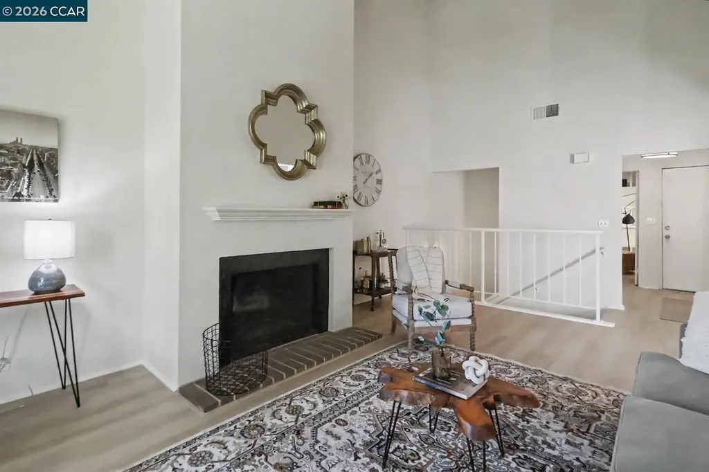 378 Camelback Road Pleasant Hill CA 94523