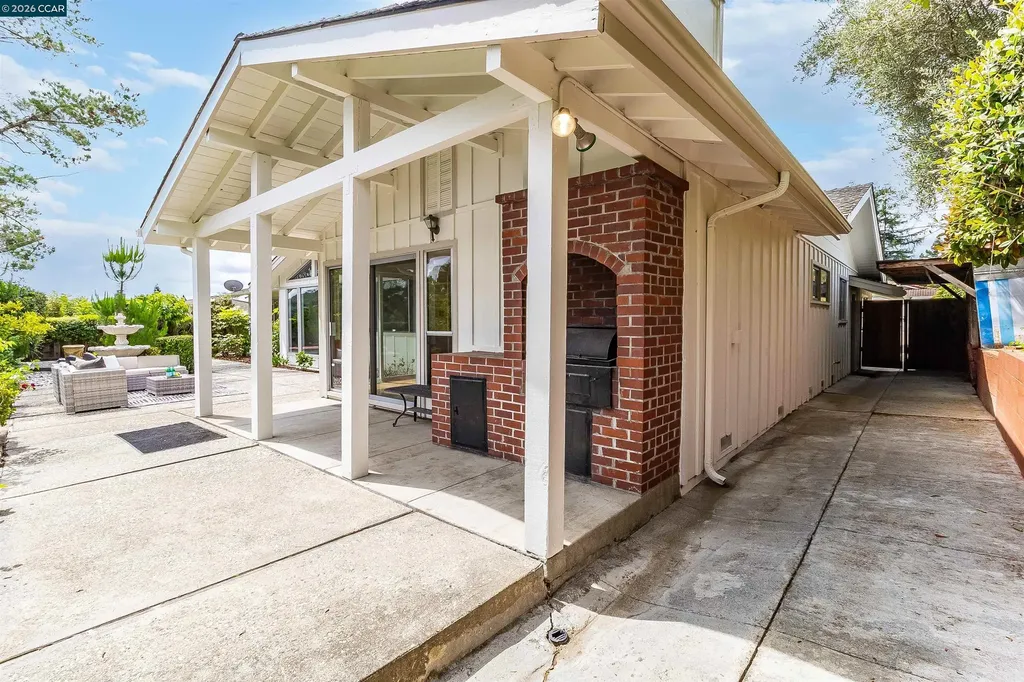 61 Sullivan Drive Moraga CA 94556