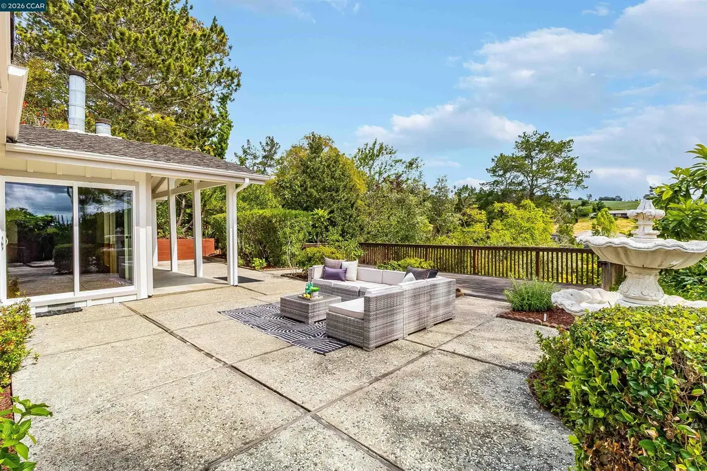 61 Sullivan Drive Moraga CA 94556