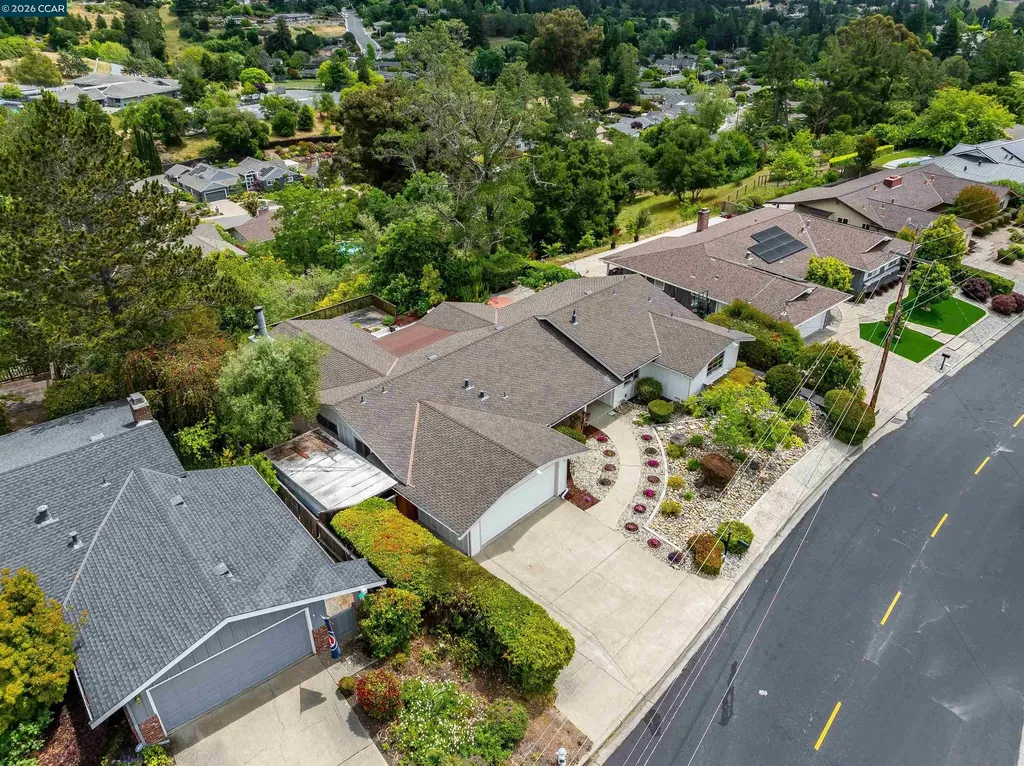 61 Sullivan Drive Moraga CA 94556