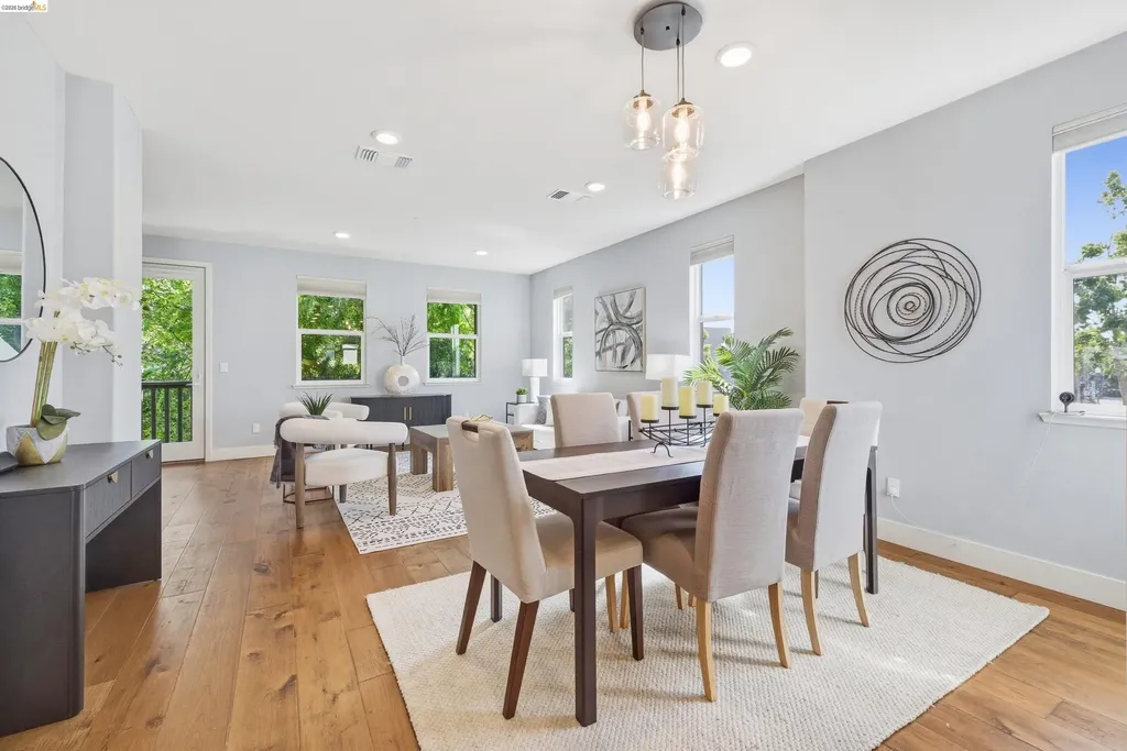 467 Mitchell Avenue Alameda CA 94501