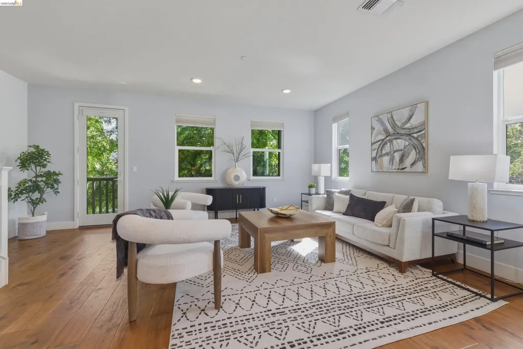 467 Mitchell Avenue Alameda CA 94501
