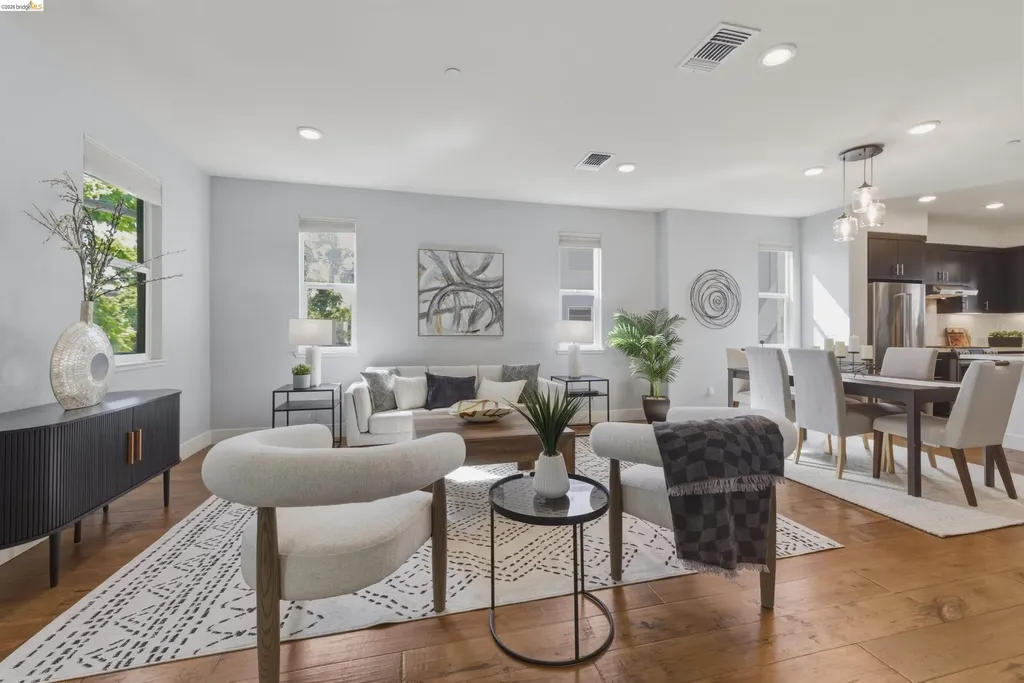 467 Mitchell Avenue Alameda CA 94501