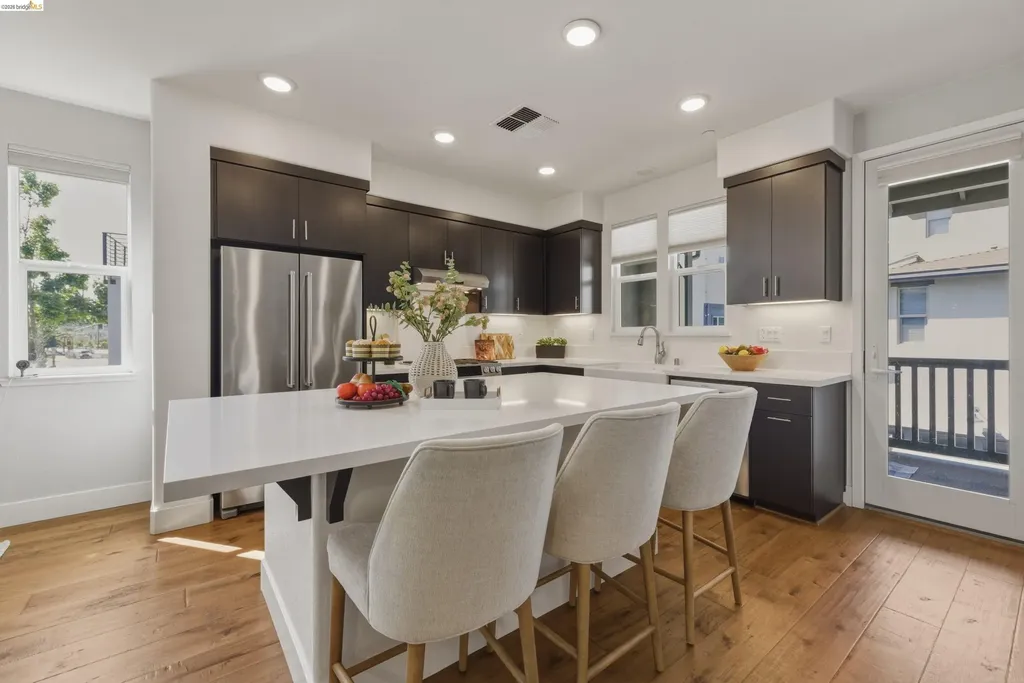 467 Mitchell Avenue Alameda CA 94501