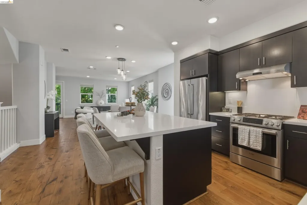 467 Mitchell Avenue Alameda CA 94501