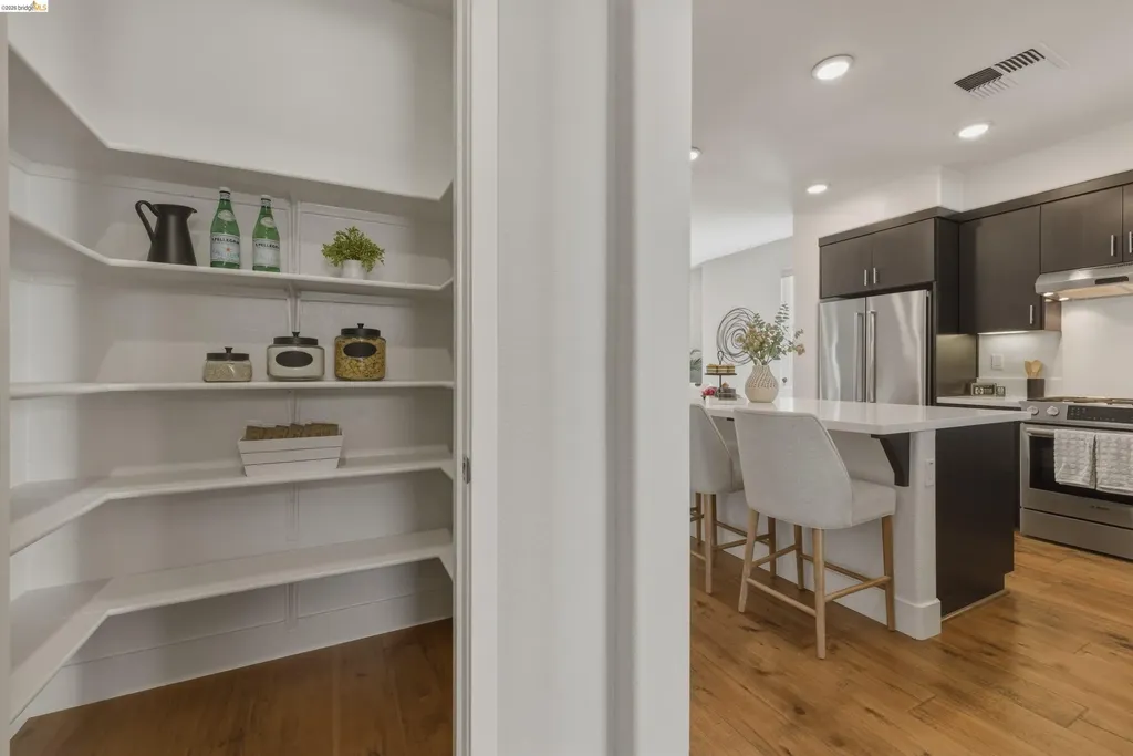 467 Mitchell Avenue Alameda CA 94501