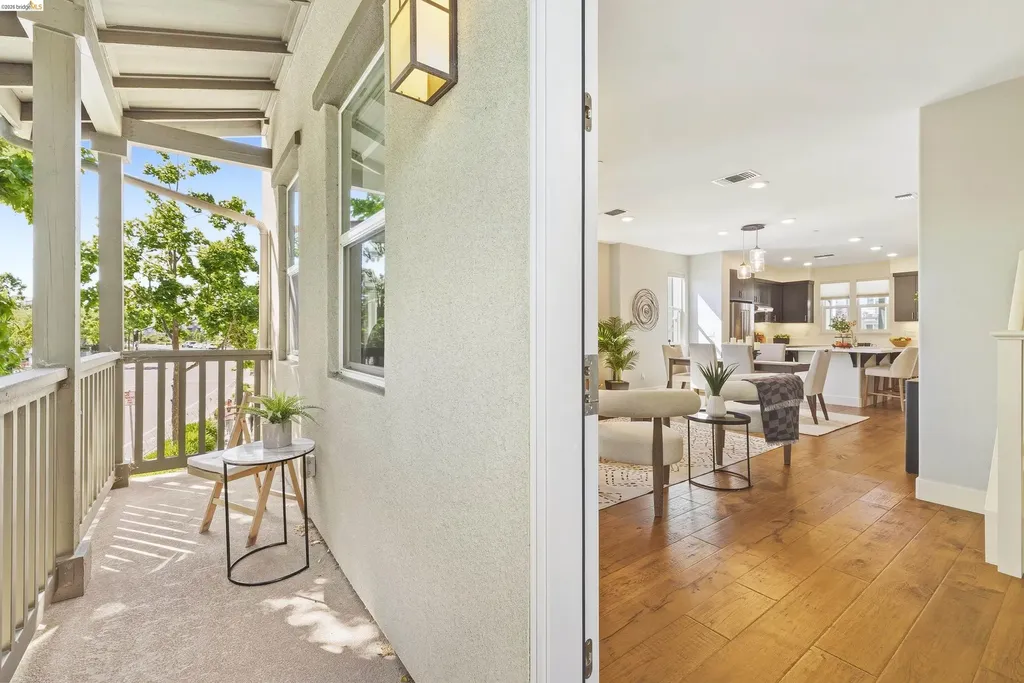 467 Mitchell Avenue Alameda CA 94501
