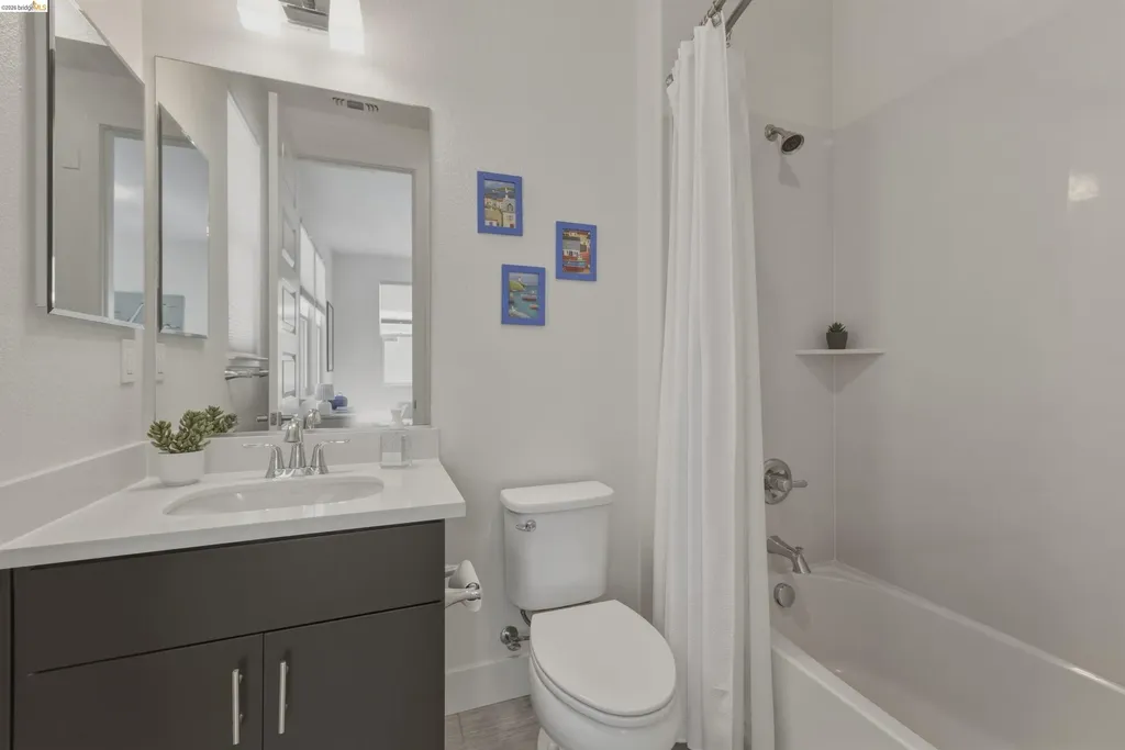 467 Mitchell Avenue Alameda CA 94501