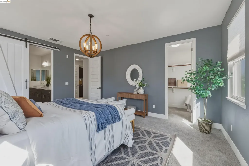 467 Mitchell Avenue Alameda CA 94501