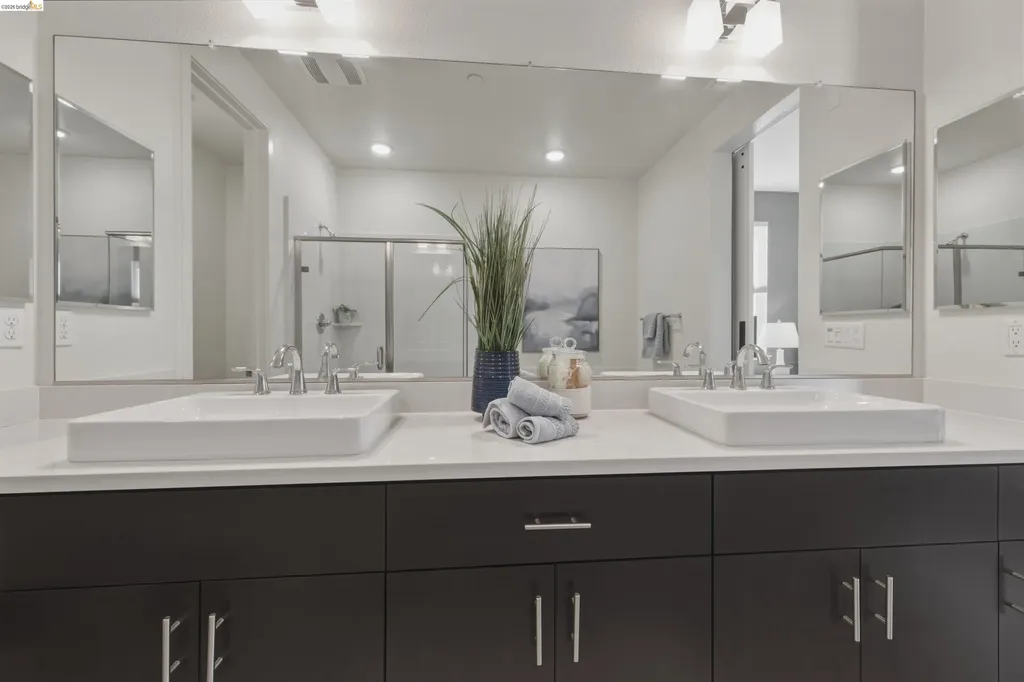 467 Mitchell Avenue Alameda CA 94501