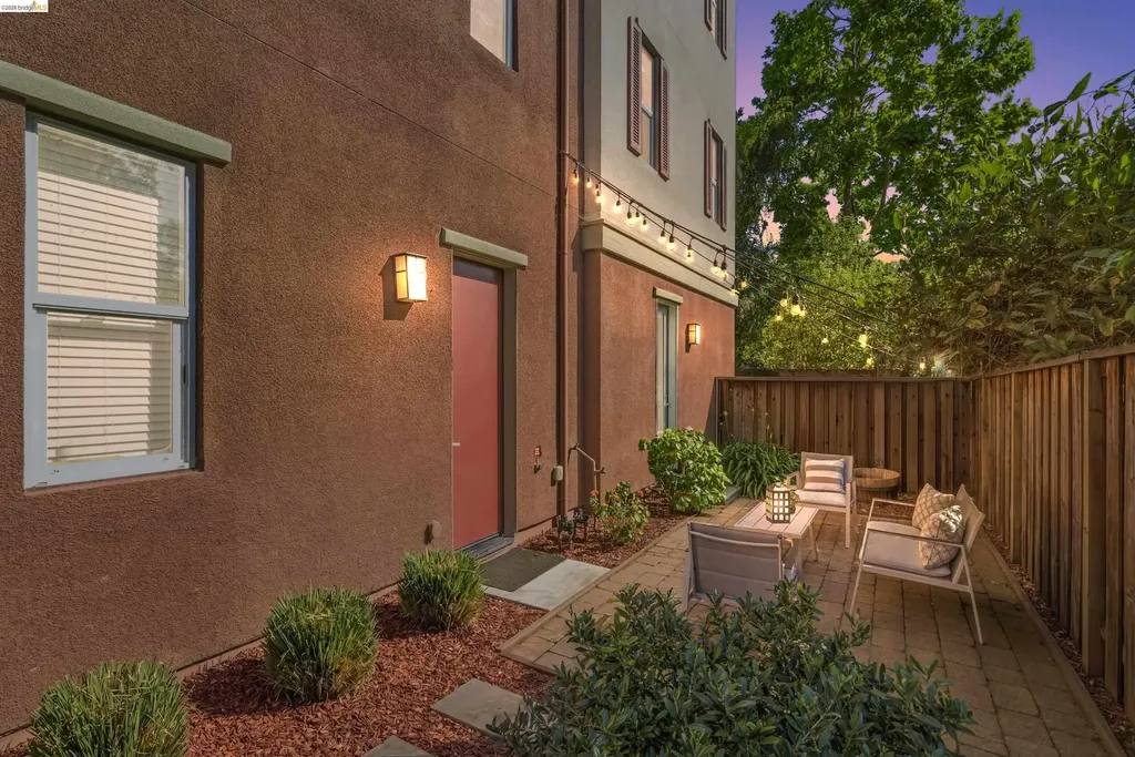 467 Mitchell Avenue Alameda CA 94501