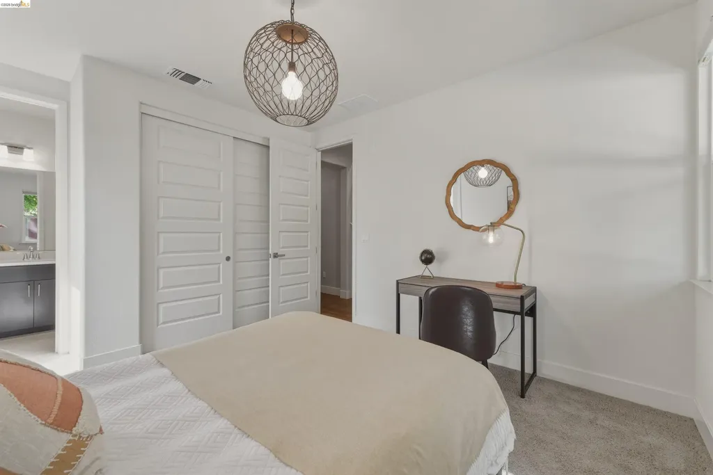 467 Mitchell Avenue Alameda CA 94501