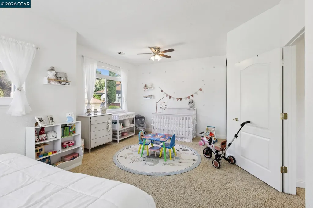 242 El Pueblo Place Clayton CA 94517