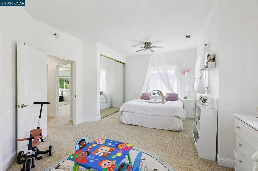 242 El Pueblo Place Clayton CA 94517