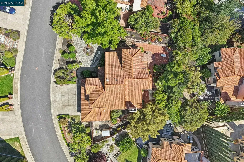 242 El Pueblo Place Clayton CA 94517