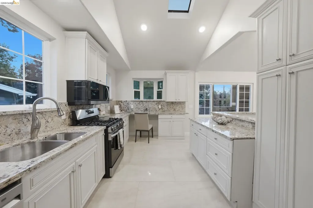 3426 Pierson Street Oakland CA 94619