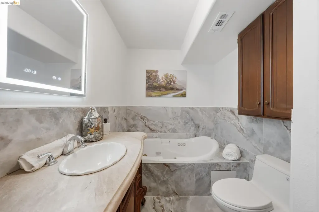 3426 Pierson Street Oakland CA 94619