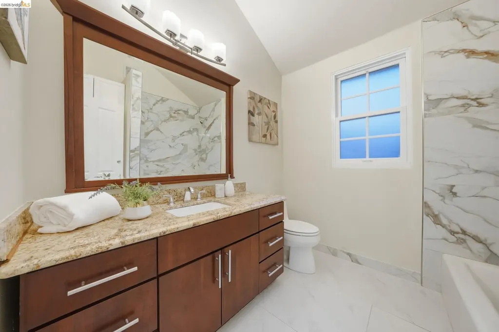 3426 Pierson Street Oakland CA 94619