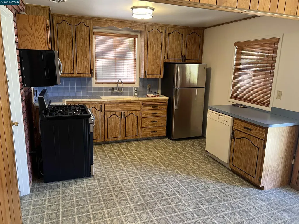 642 Via Alamo San Lorenzo CA 94580