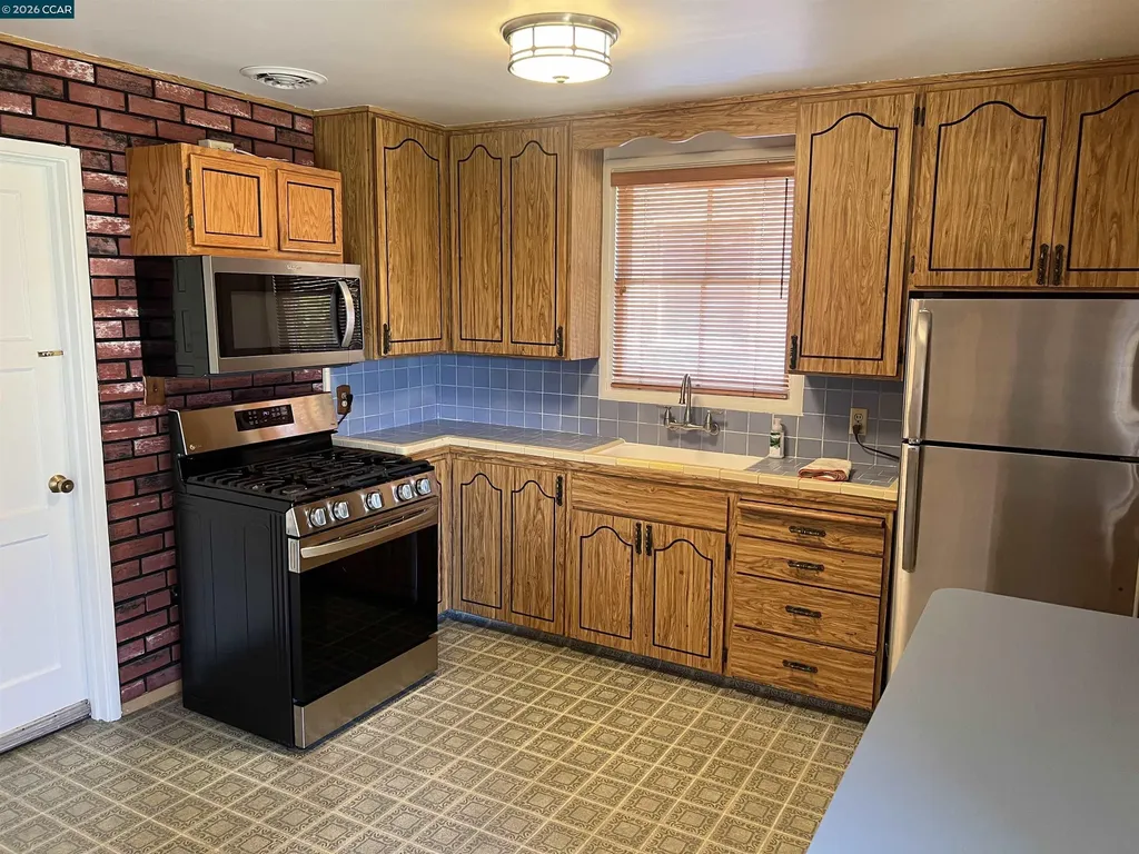 642 Via Alamo San Lorenzo CA 94580