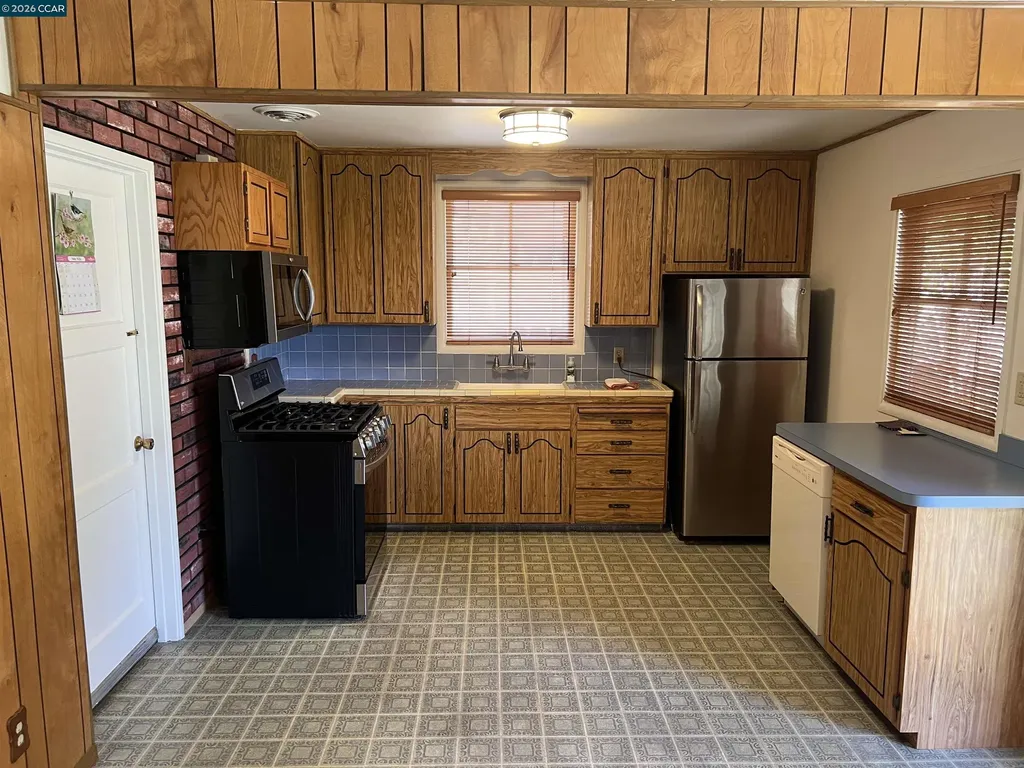 642 Via Alamo San Lorenzo CA 94580