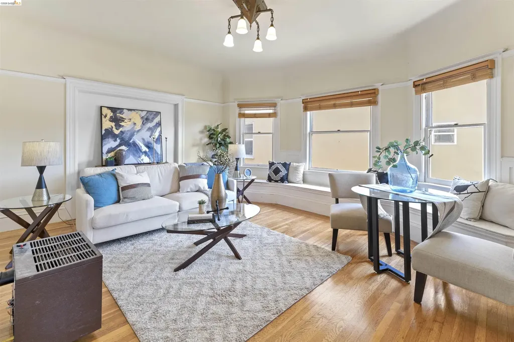 667 10th Street Oakland CA 94607