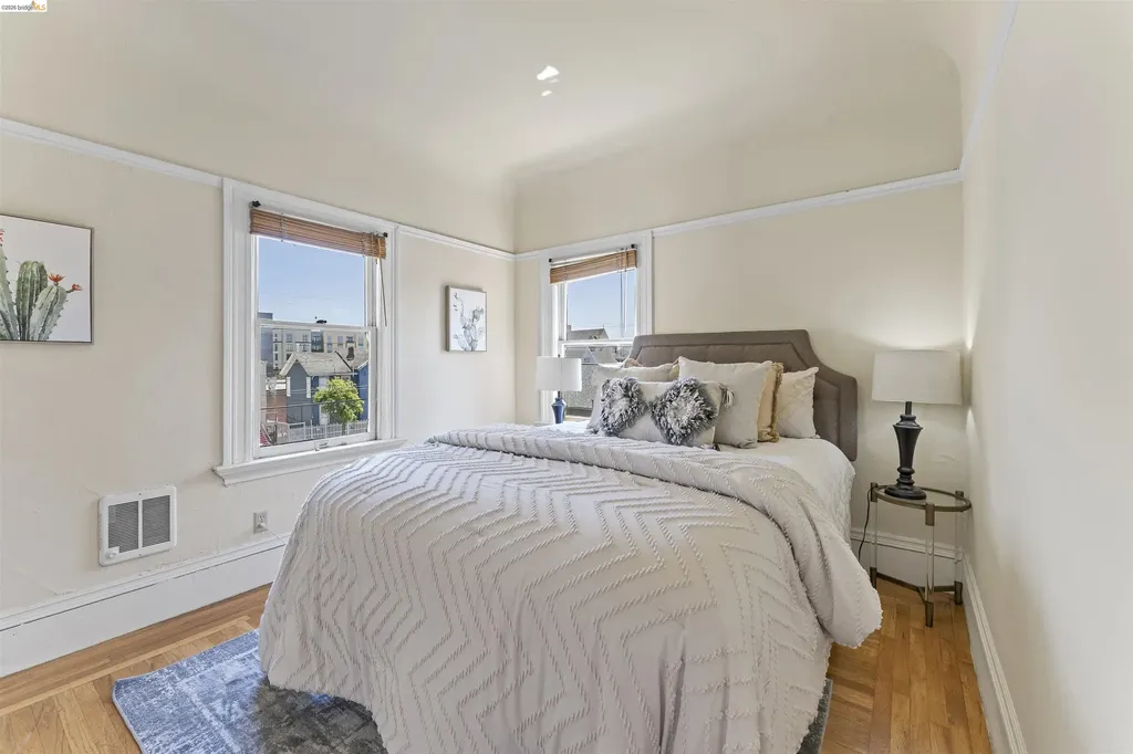 667 10th Street Oakland CA 94607