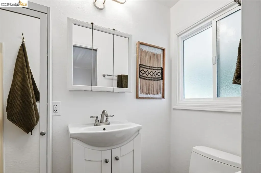 19609 Fern Way Castro Valley CA 94546