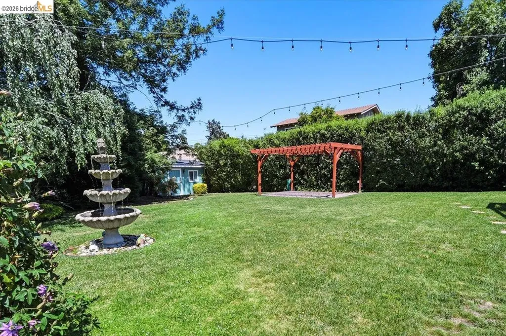 19609 Fern Way Castro Valley CA 94546