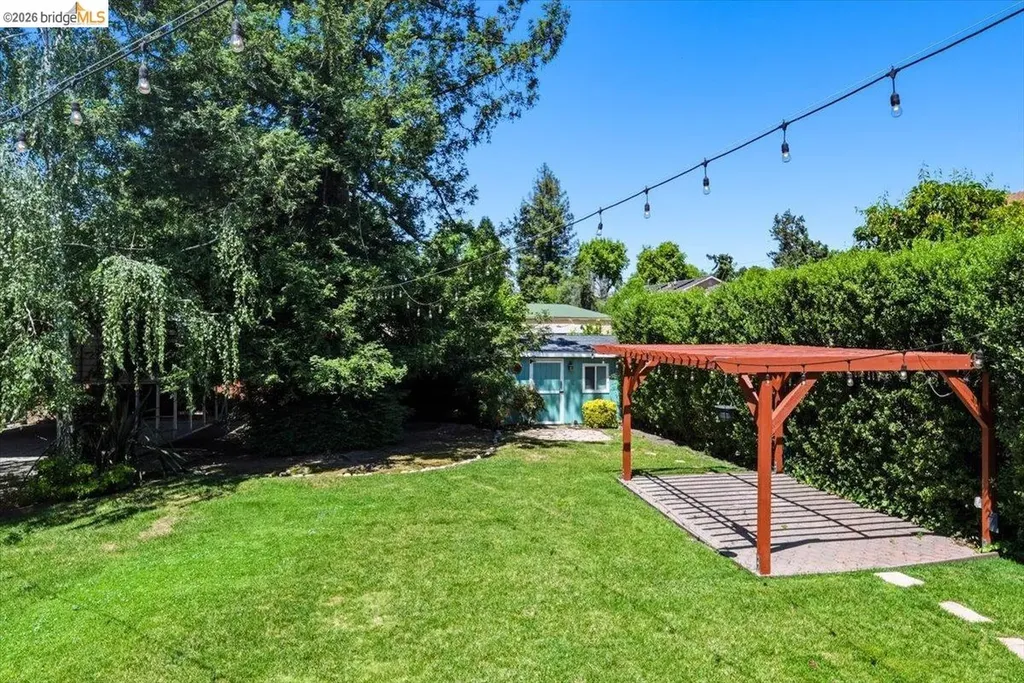 19609 Fern Way Castro Valley CA 94546