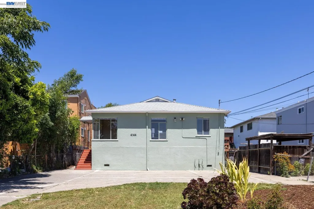 4144 Masterson Street Oakland CA 94619