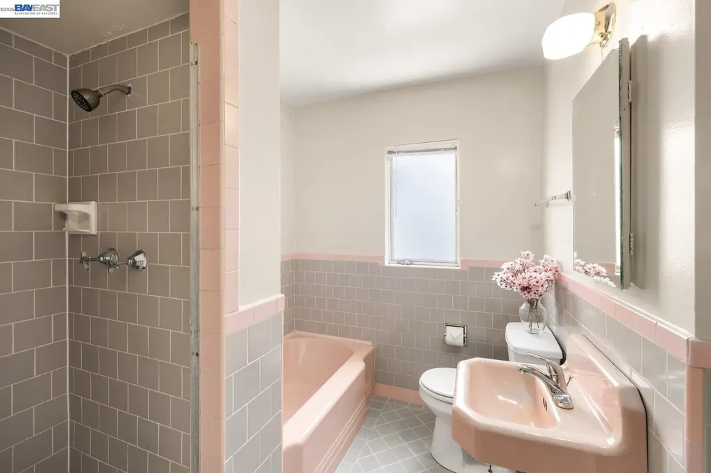 4144 Masterson Street Oakland CA 94619