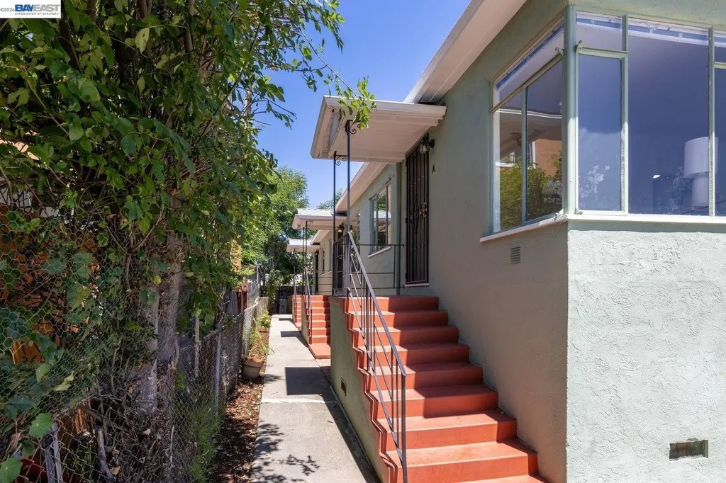 4144 Masterson Street Oakland CA 94619