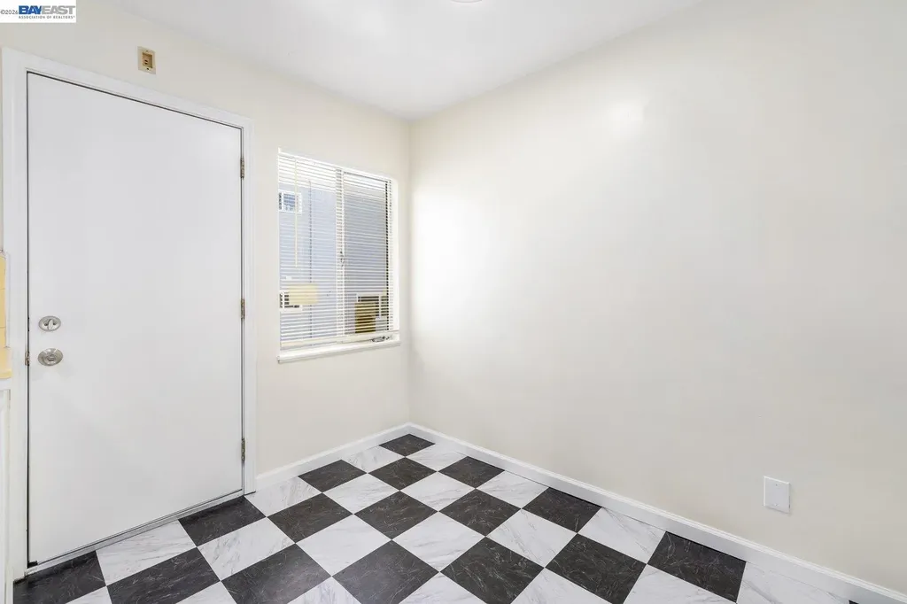 4144 Masterson Street Oakland CA 94619